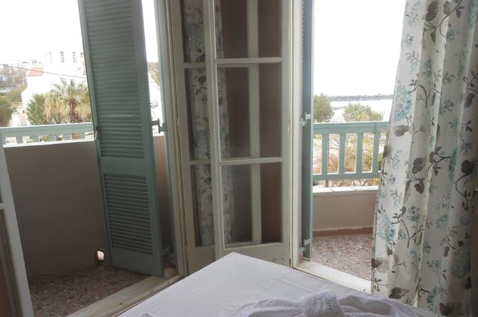 Imagen de la habitación del Hotel Afrodite, Tinos. Foto 13