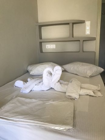 Imagen de la habitación del Hotel Afrodite, Tinos. Foto 14