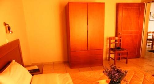 Imagen de la habitación del Hotel Afroditi, Naupacto. Foto 4