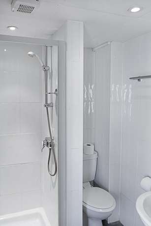 Imagen de la habitación del Hotel Afton. Foto 3