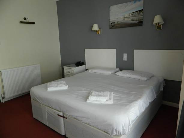 Imagen de la habitación del Hotel Afton. Foto 4