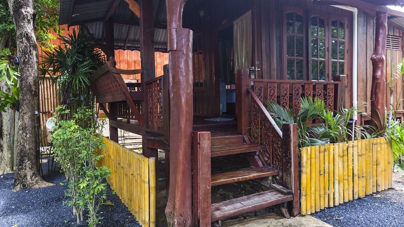 Imagen de la habitación del Hotel Again At Naiharn Beach. Foto 11