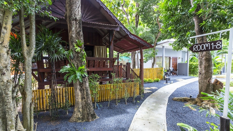 Imagen de la habitación del Hotel Again At Naiharn Beach. Foto 13