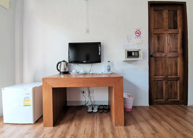 Imagen de la habitación del Hotel Again At Naiharn Beach. Foto 16