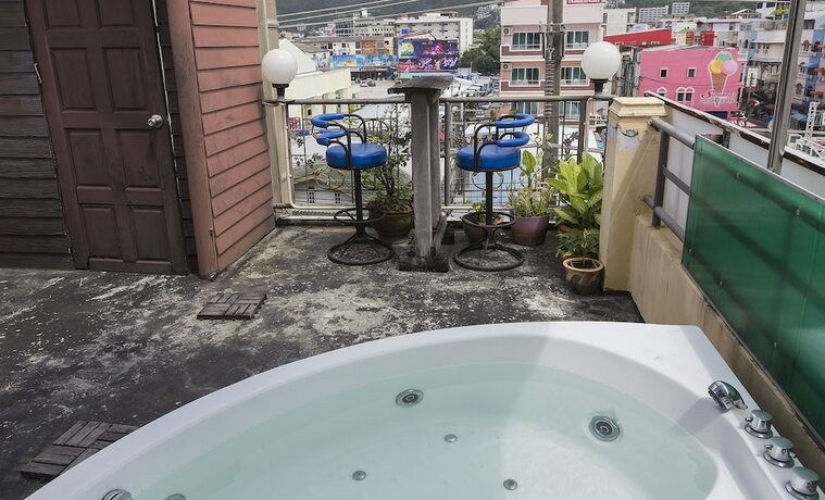 Imagen general del Hotel Again Thaicharm House At Patong Beach. Foto 7