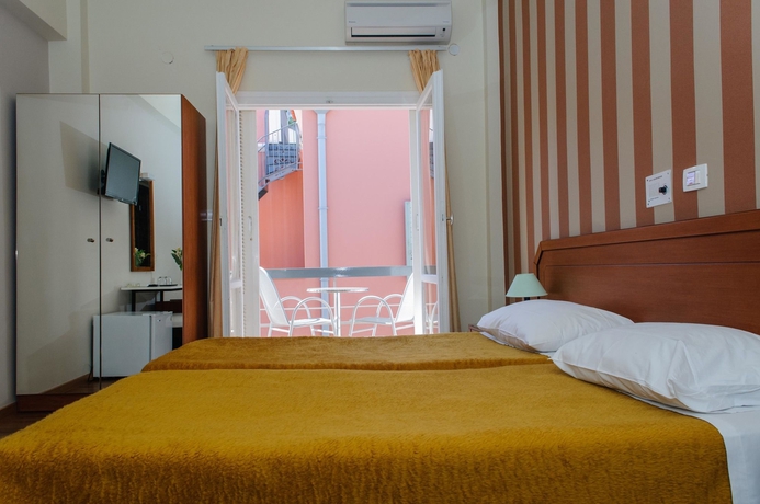 Imagen de la habitación del Hotel Agamemnon. Foto 9