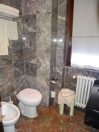 Imagen de la habitación del Hotel Agape, Milán. Foto 11