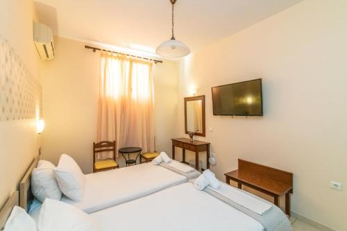 Imagen general del Hotel Agapi Tinos. Foto 14