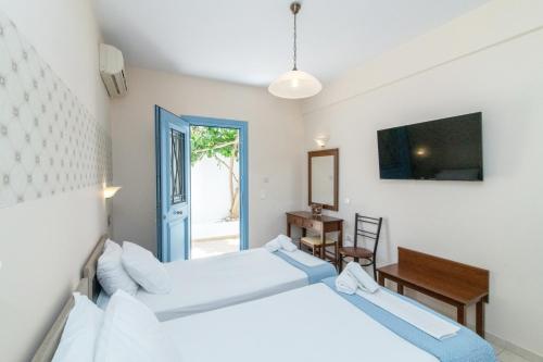 Imagen de la habitación del Hotel Agapi Tinos. Foto 19