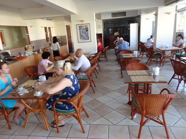 Imagen del bar/restaurante del Hotel Agapinor. Foto 4