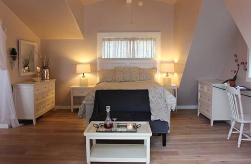 Imagen de la habitación del Hotel Agate Cove Inn. Foto 1