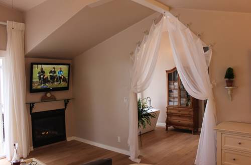 Imagen de la habitación del Hotel Agate Cove Inn. Foto 4