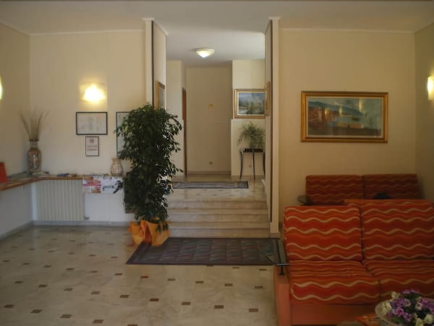 Imagen de los interiores del Hotel Agathae And Residence. Foto 19