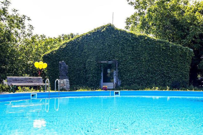 Imagen de la piscina del Hotel Agatka Bratislava. Foto 12