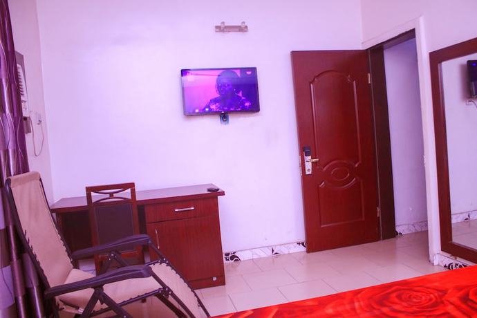 Imagen de la habitación del Hotel Agburuikes. Foto 11