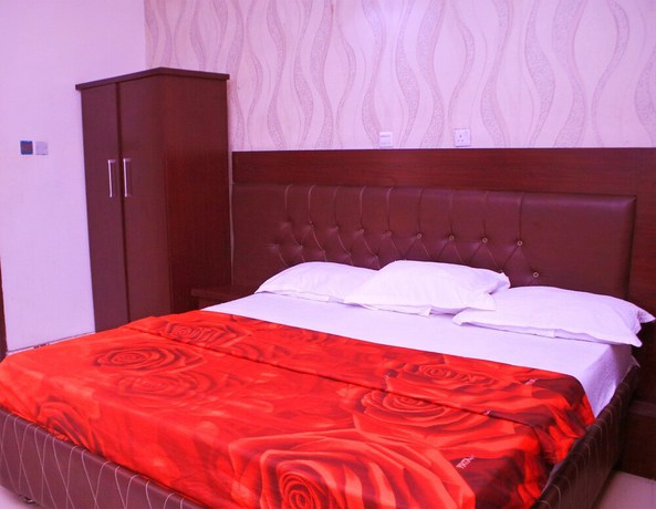 Imagen de la habitación del Hotel Agburuikes. Foto 14