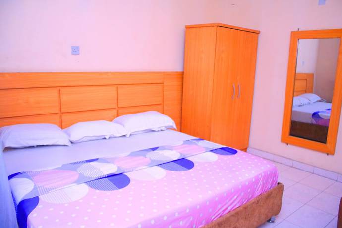 Imagen de la habitación del Hotel Agburuikes. Foto 15