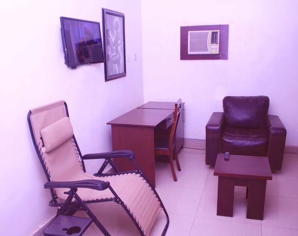 Imagen de la habitación del Hotel Agburuikes. Foto 16