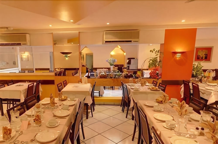 Imagen del bar/restaurante del Hotel Agena, Lourdes. Foto 3