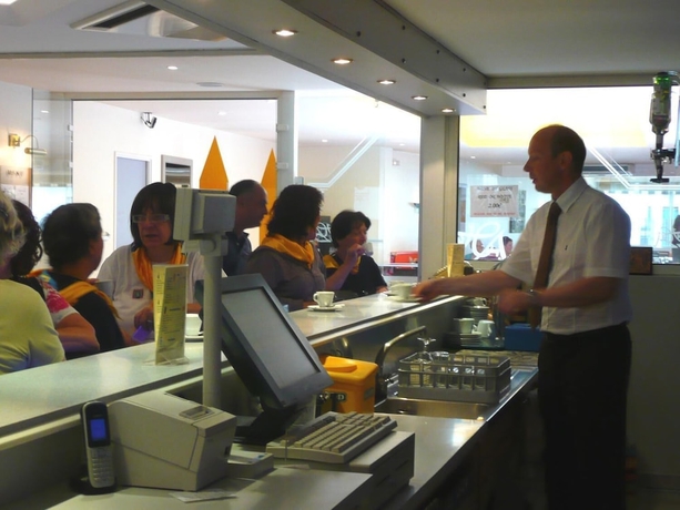 Imagen del bar/restaurante del Hotel Agena, Lourdes. Foto 4