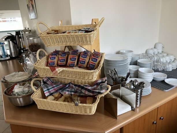 Imagen del bar/restaurante del Hotel Ageri. Foto 15