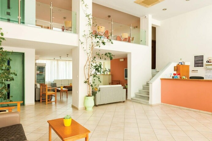 Imagen de los interiores del Hotel Ageri. Foto 32