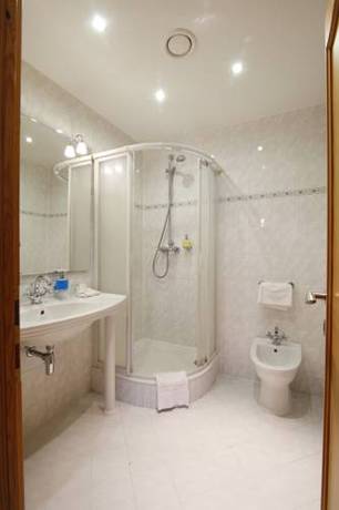 Imagen de la habitación del Hotel Agh. Foto 7