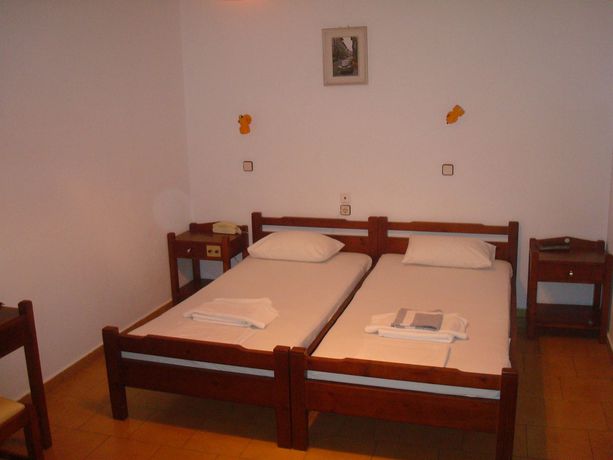 Imagen de la habitación del Hotel Aghas. Foto 5