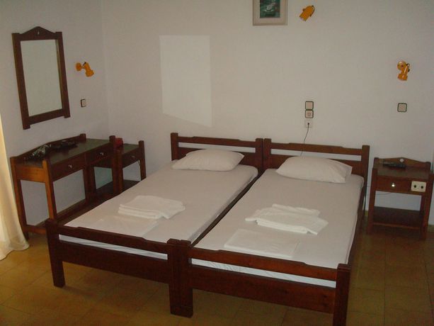 Imagen de la habitación del Hotel Aghas. Foto 6