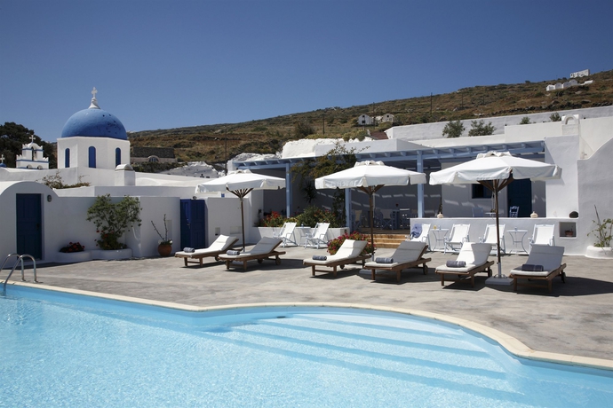 Imagen de la piscina del Hotel Aghios Artemios Traditional Houses. Foto 15