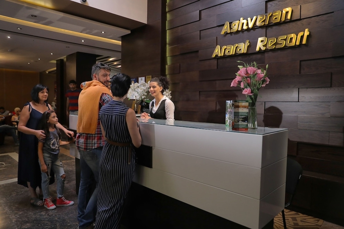 Imagen de los interiores del Hotel Aghveran Ararat Resort. Foto 18