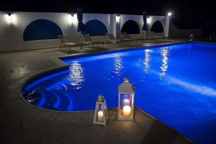 Imagen de la piscina del Hotel Agia Irini. Foto 15