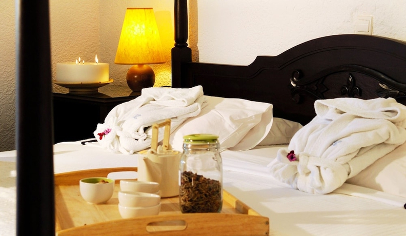 Imagen de la habitación del Hotel Agionissi Resort. Foto 2