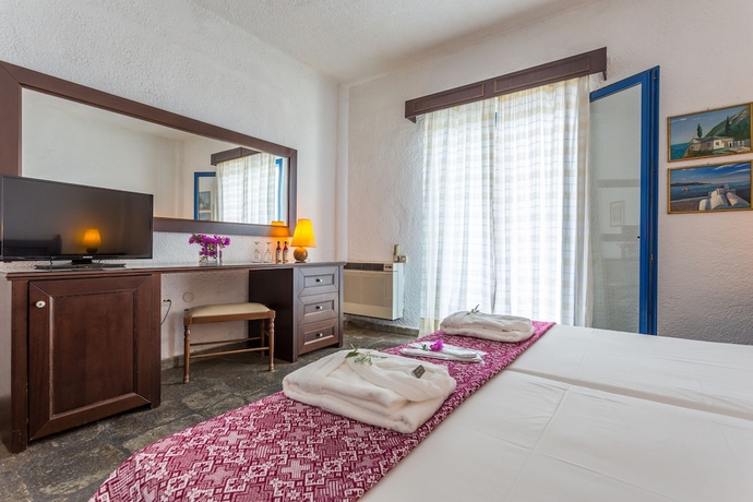 Imagen de la habitación del Hotel Agionissi Resort. Foto 10