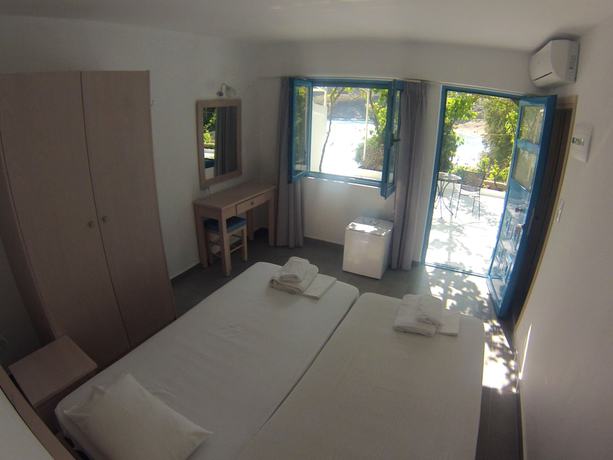 Imagen de la habitación del Hotel Agios Pavlos. Foto 13