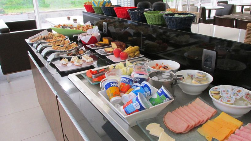 Imagen del bar/restaurante del Hotel Agisol Mar&iacute;lia. Foto 4