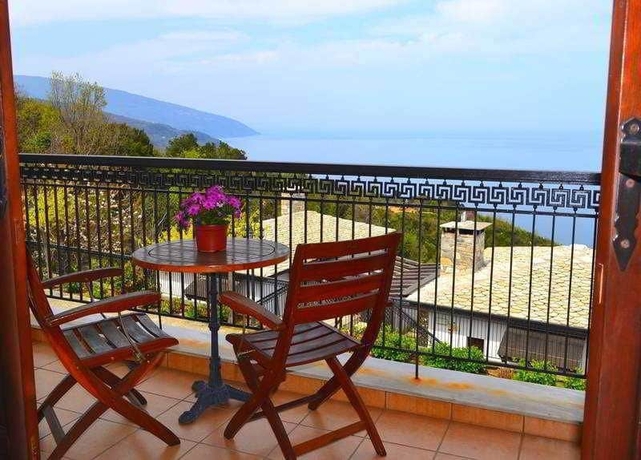 Imagen de los exteriores del Hotel Aglaida. Foto 12