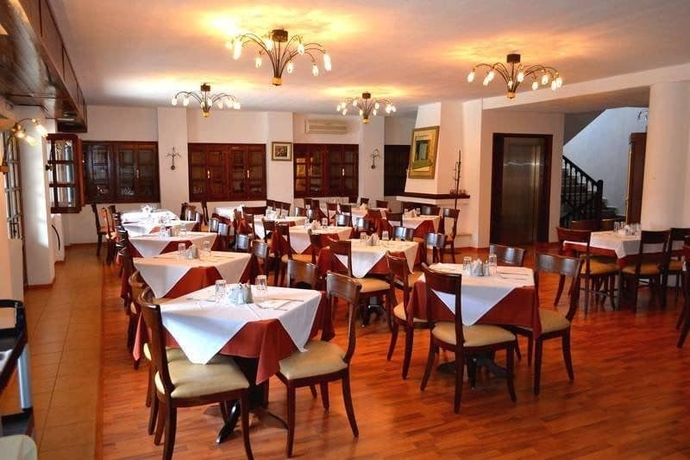 Imagen del bar/restaurante del Hotel Aglaida. Foto 5