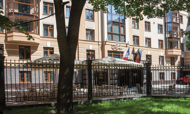 Imagen general del Hotel Aglaya and Courtyard. Foto 3