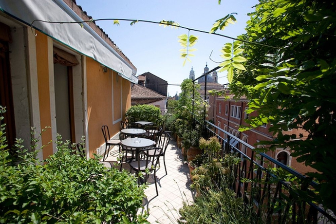 Imagen de los exteriores del Hotel Agli Alboretti. Foto 10