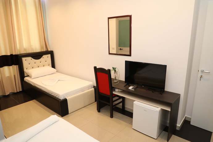 Imagen de la habitación del Hotel Aglon. Foto 2