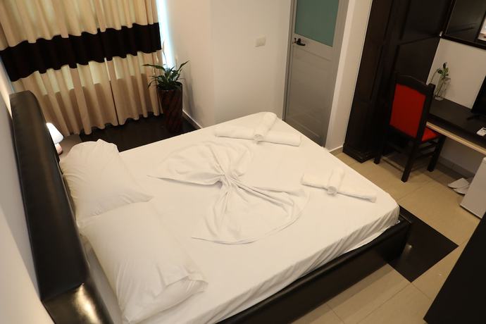 Imagen de la habitación del Hotel Aglon. Foto 9