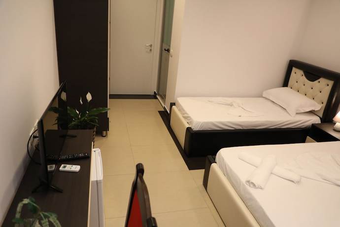Imagen de la habitación del Hotel Aglon. Foto 11