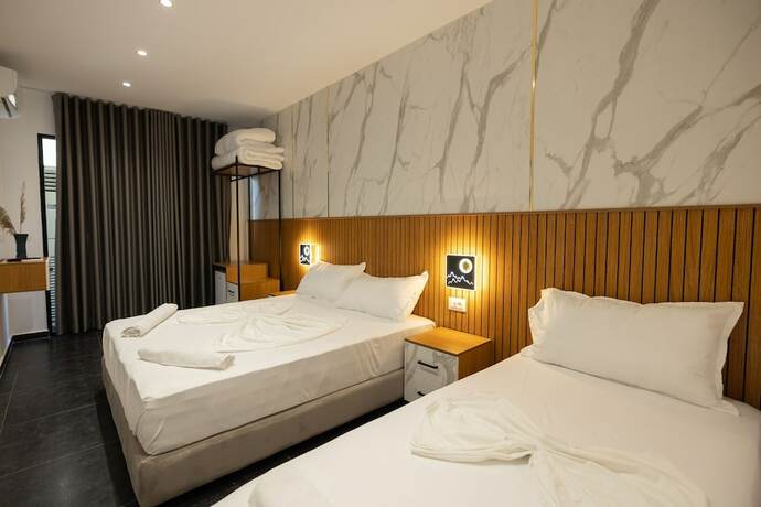 Imagen de la habitación del Hotel Aglon Twin\'s. Foto 17