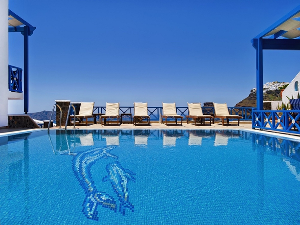 Imagen de la piscina del Hotel Agnadema Apartments. Foto 13