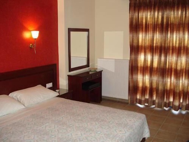 Imagen de la habitación del Hotel Agnadi. Foto 9