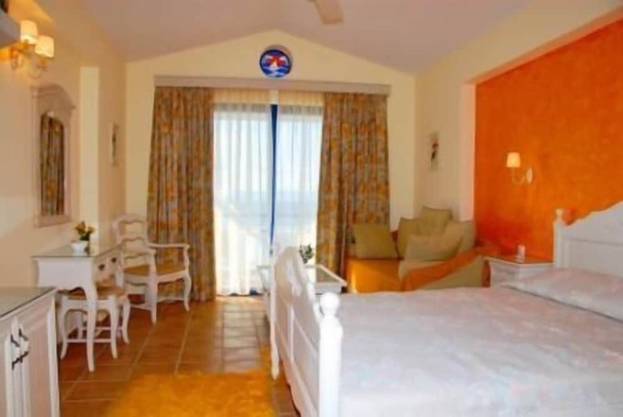 Imagen de la habitación del Hotel Agnadi. Foto 12