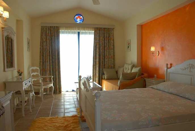Imagen de la habitación del Hotel Agnadi. Foto 16