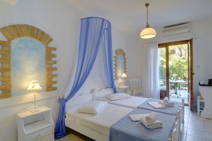 Imagen de la habitación del Hotel Agnadi-Horefto. Foto 3