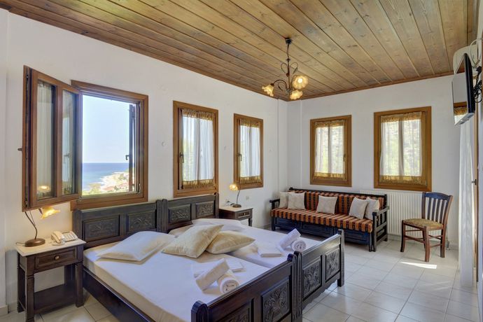 Imagen de la habitación del Hotel Agnadi-Horefto. Foto 16